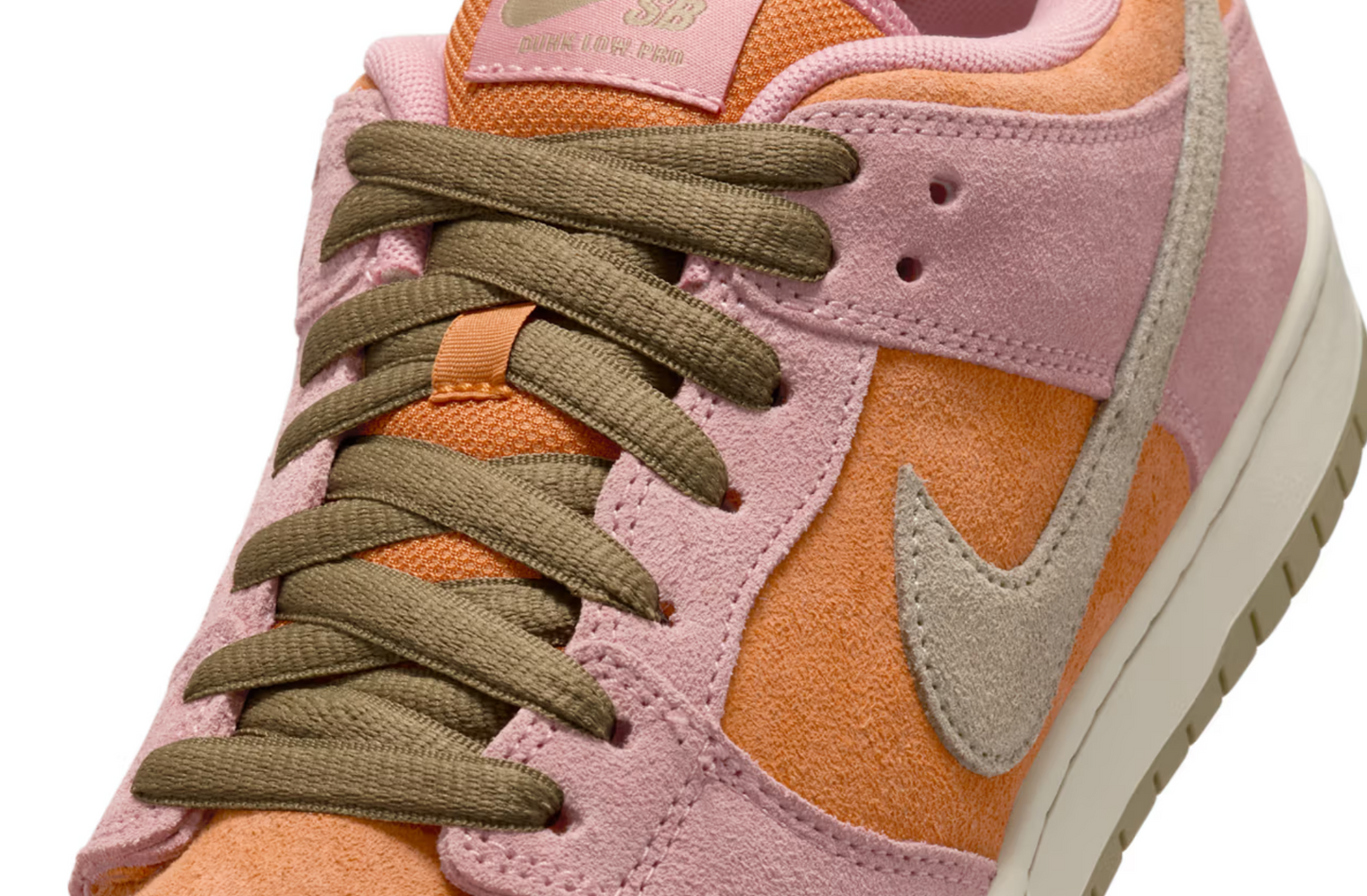 Nike SB Dunk Low Red Stardust