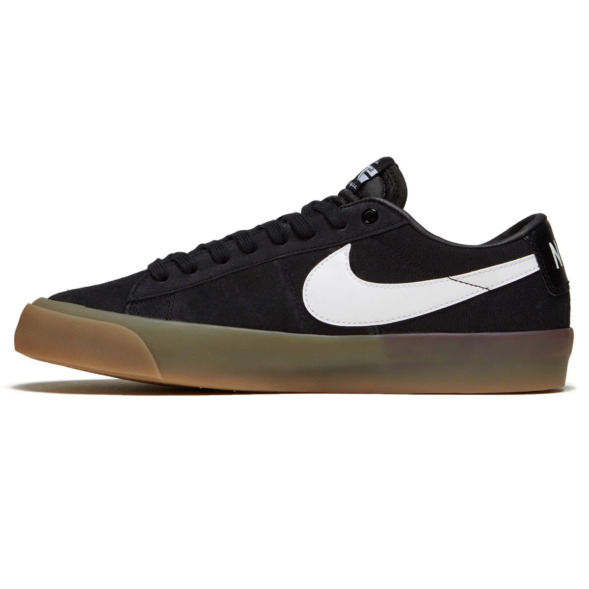 Nike SB Zoom Blazer Low Pro GT: Black/White/Gum