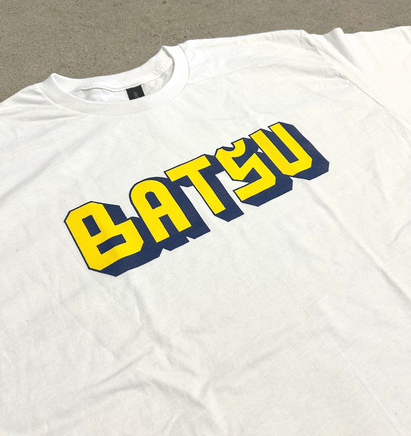 Batsu Curved Yellow/Blue Logo Tee White