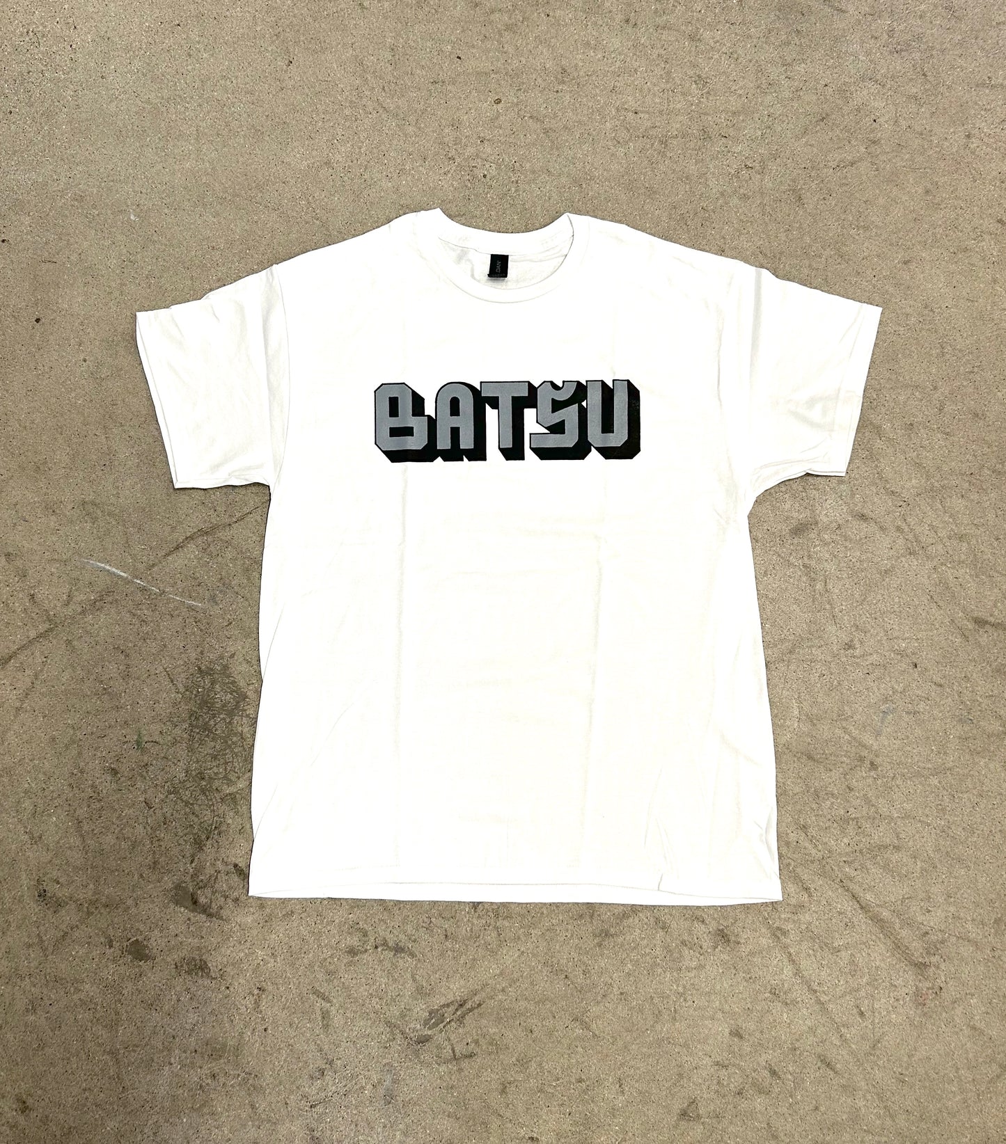 Batsu Curved Gray/Black Logo Tee White