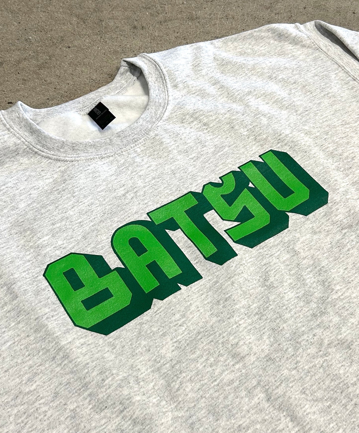 Batsu Curved Logo Crew Ash Gray