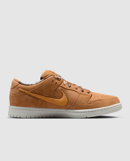NOTE Manchester x Nike SB Dunk Low
