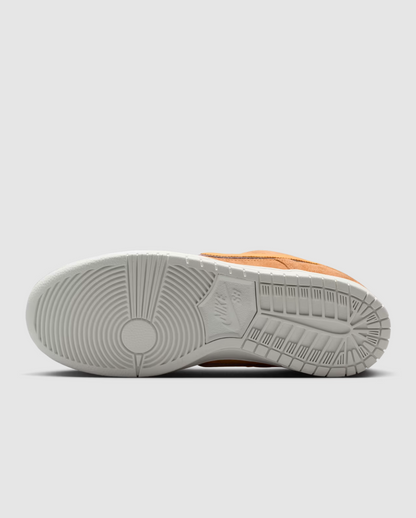NOTE Manchester x Nike SB Dunk Low